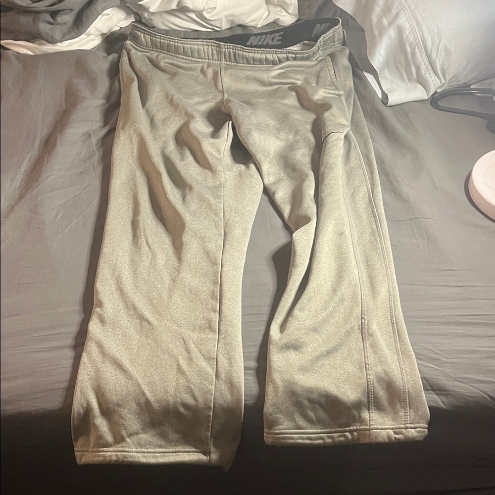 Nike men’s small Gray Sweatpants